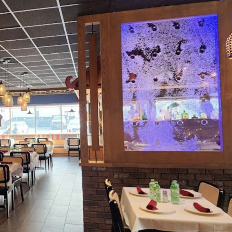 Fast-casual restaurant furniture Mississauga chairs booths
